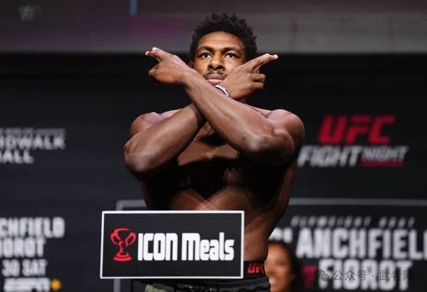 ufc格斗之夜布兰奇菲尔德vs菲奥罗特赛前称重图集