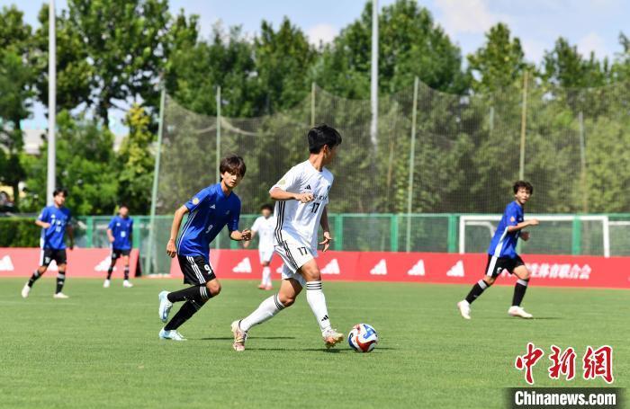 泰山足球学校,合肥庐阳高级中学与长沙麓山国际实验学校足球队进行