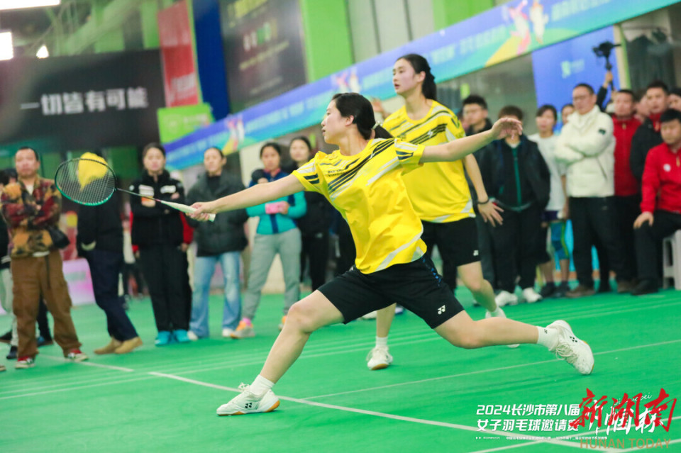 脱下围裙挥球拍468名选手在长沙逐鹿巾帼杯女子羽毛球赛