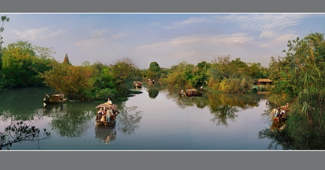 次年,北伐军南下,孙传芳兵败,西湖边充满溃兵.