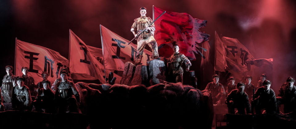 英雄赞歌又响话剧英雄儿女在中央党校上演