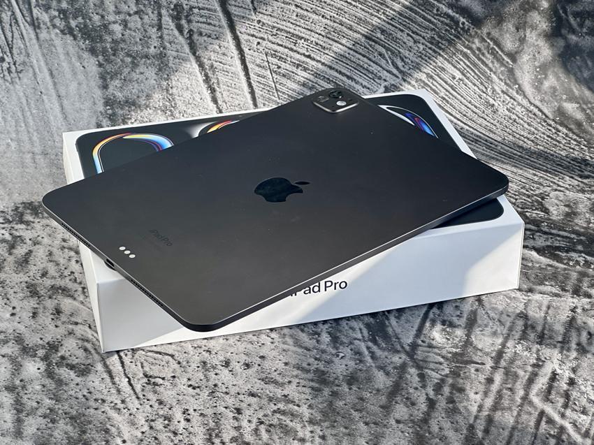 苹果ipad pro开箱:花一万买平板电脑是一种怎样的体验?