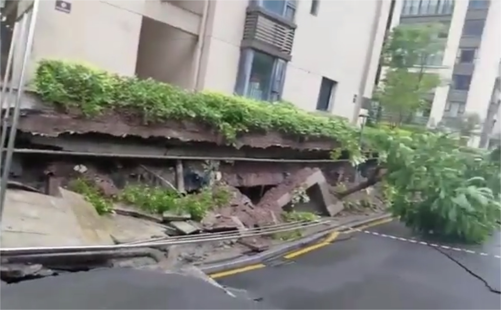 住房危机再起：重庆一小区道路塌陷，地基已暴露