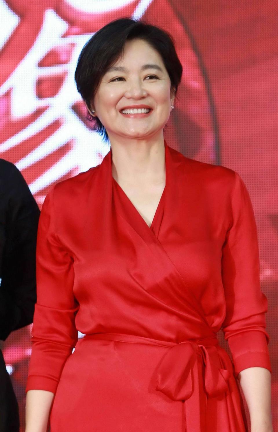 林青霞睡觉摔下床致肋骨骨裂,医生诊断后说:其实我是周杰伦舅舅