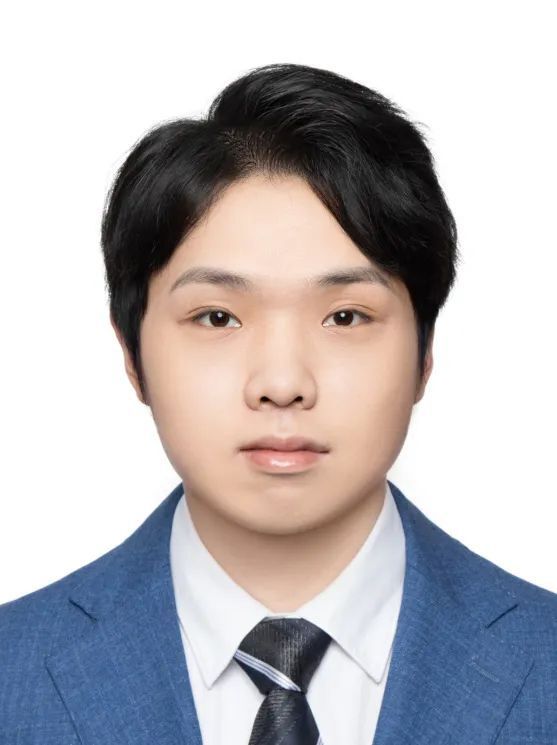 师从李永哲教授,主要研究方向为多种自身免疫病的临床与基础研究.