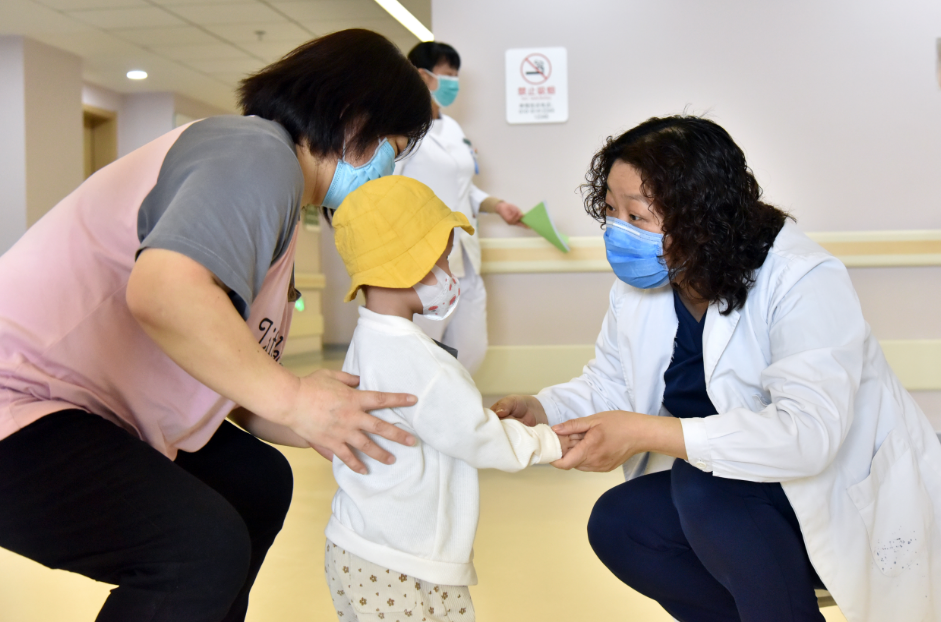 包含北京儿童医院黄牛号贩子挂号-代诊代建档的词条