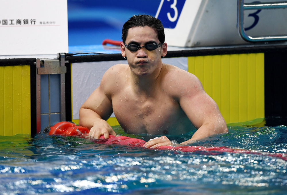 新华社记者李紫恒摄19日在全国春季游泳锦标赛中,来自河南游泳队的王