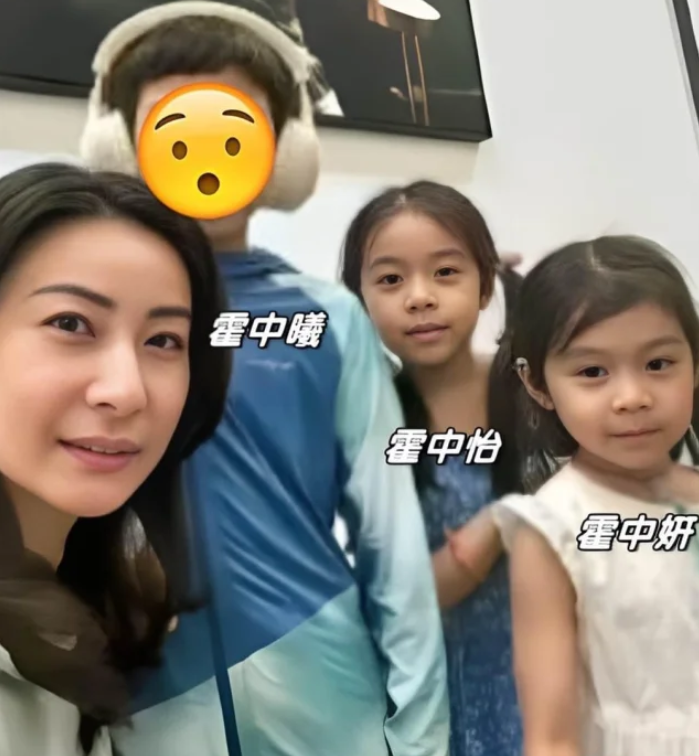 郭晶晶霍启刚的孩子们也前往巴黎奥运会,郭妈妈满头青丝气质不凡!