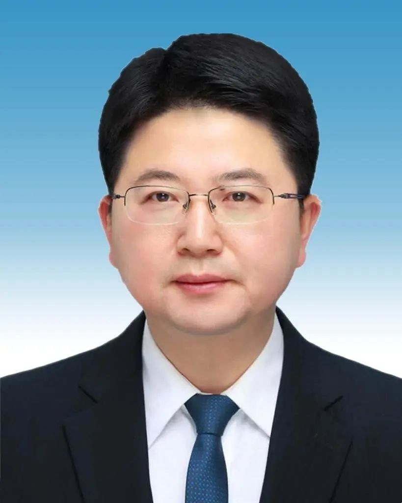 宜春市发展和改革委员会党组书记:江伟斌个人简历:江伟斌,男,汉族