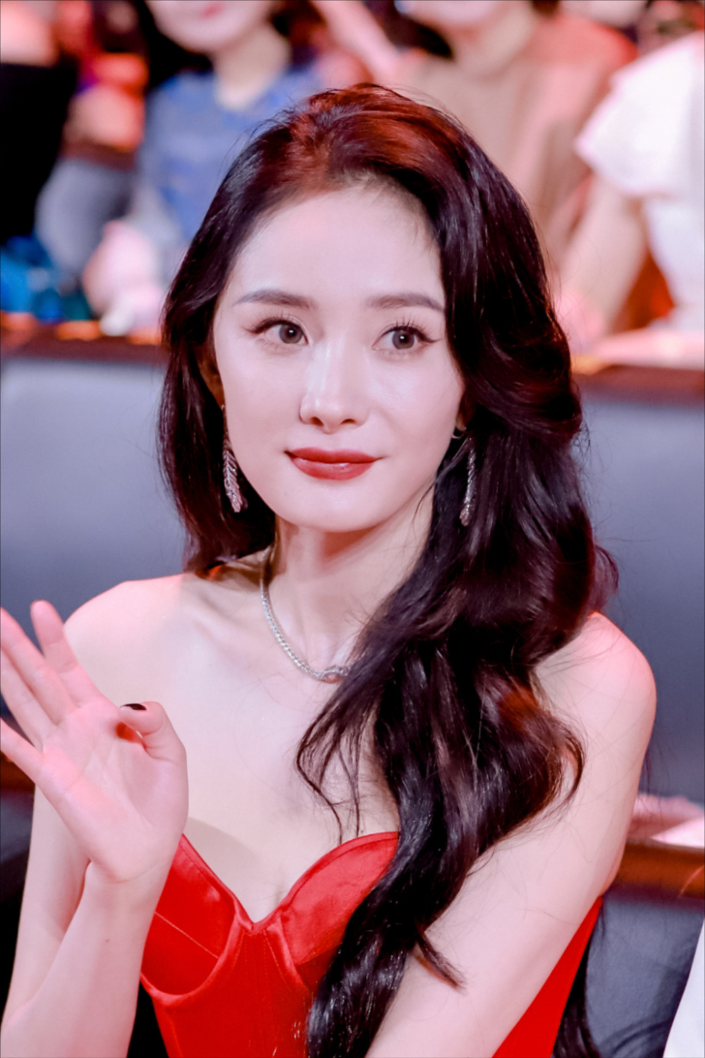 上市传闻中,嘉行传媒没了杨幂"王牌"-腾讯新闻