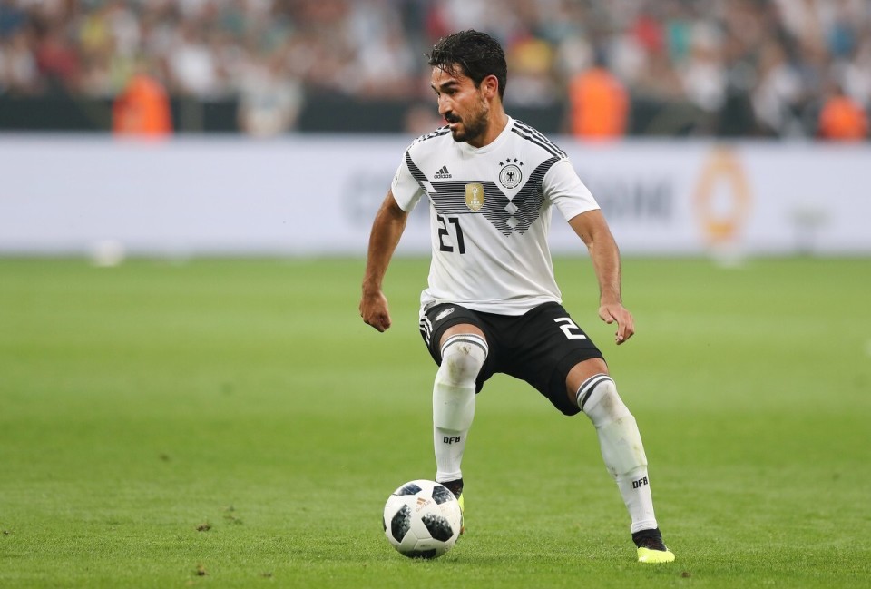 京多安在巴萨穿几号?每体:球员在曼城8号和在德国21号均已有主