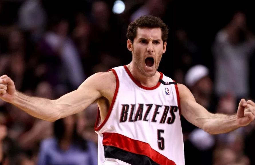 39岁费尔南德斯宣布将退役:曾效力开拓者掘金 现役仅詹皇比他老