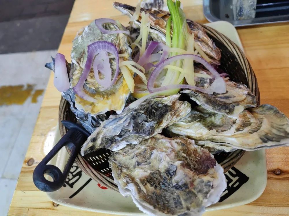 赶不上淄博烧烤？快来尝尝良庆美食！(淄博良乡小区)