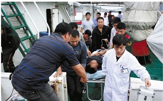 很快,象山县红十字台胞医院海上120指挥中心接到了当地渔业局的电话,