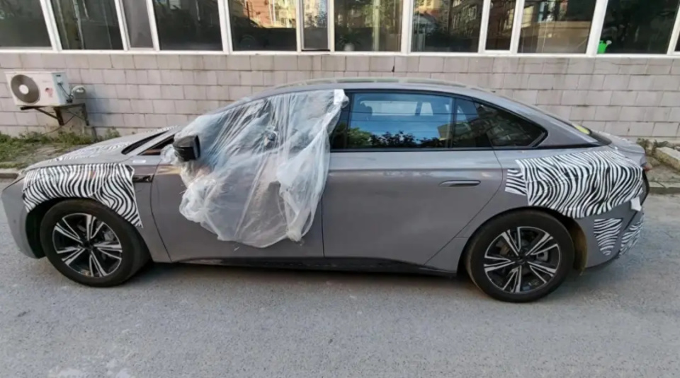 【e汽车】红旗e001无伪实车谍照曝光_腾讯新闻