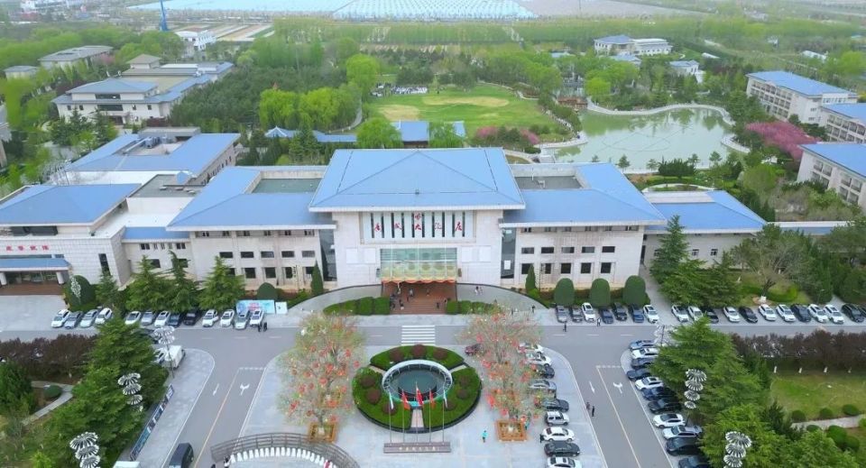 平凉广成大酒店举办"不负春光61共赴阅读之邀"第29个世界读书日阅读