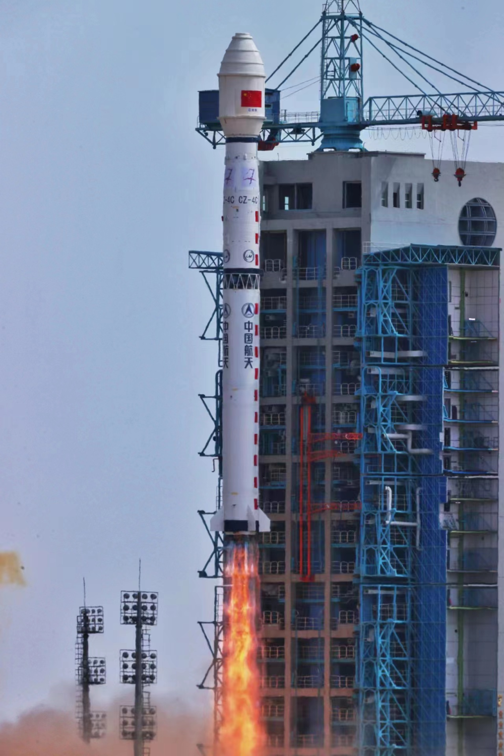 长征火箭140连胜,对上猎鹰火箭192连胜,谁的难度更大?_腾讯新闻