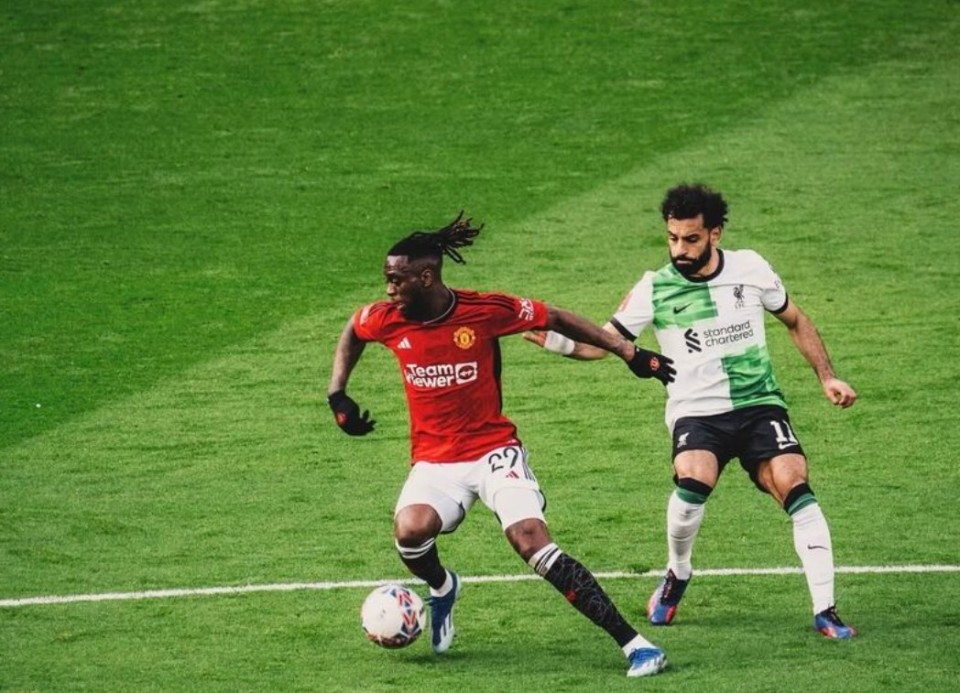 滕哈格:埃文斯赛前受伤,不得不上3周没随队训练的万-比萨卡