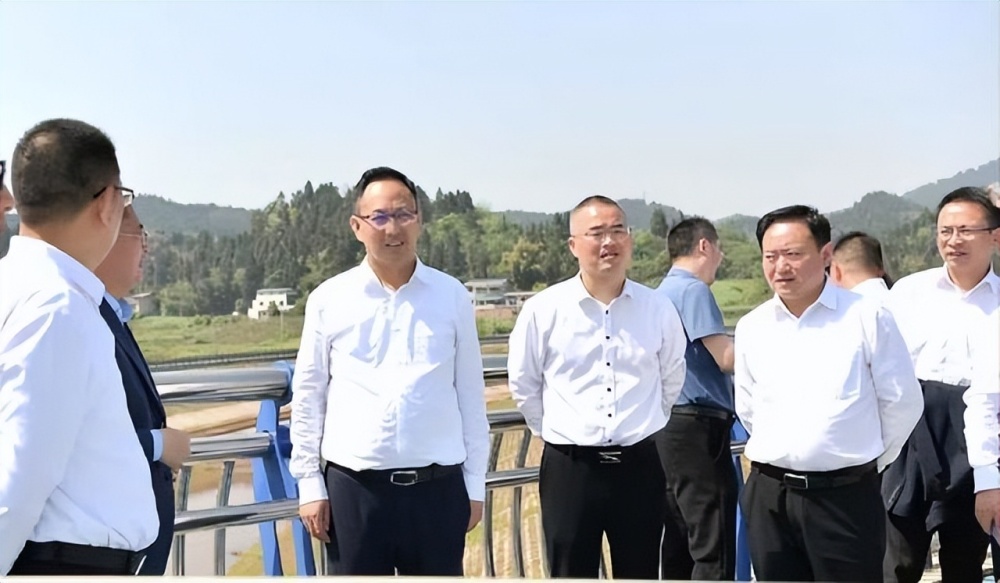 "南充"蓬安县委书记唐方春带队调研民营经济重点项目_腾讯新闻