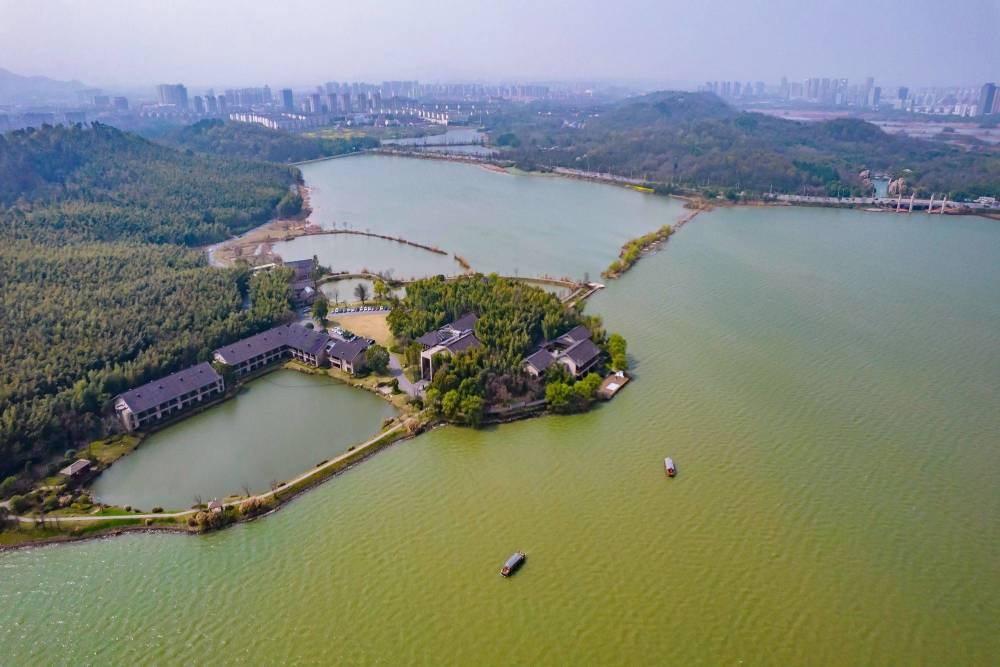 池州平天湖國家溼地公園青山綠水風景如畫深受自駕愛好者喜愛