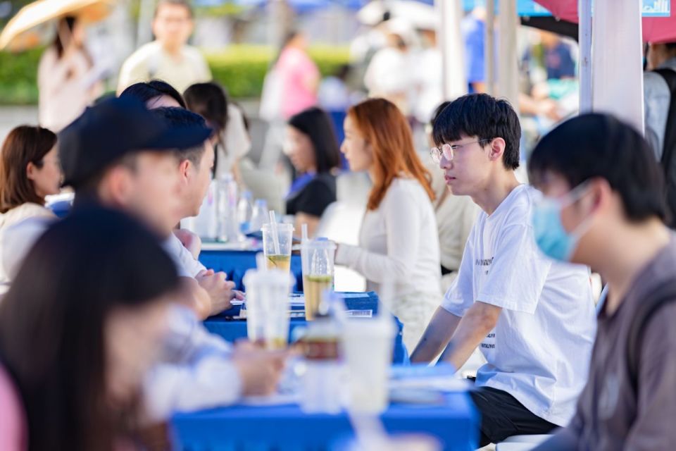 2024年南科大就业春季校园招聘会吸引近4000学生