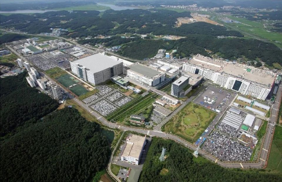 LG Display官宣：拟66亿新建OLED面板工厂_腾讯新闻