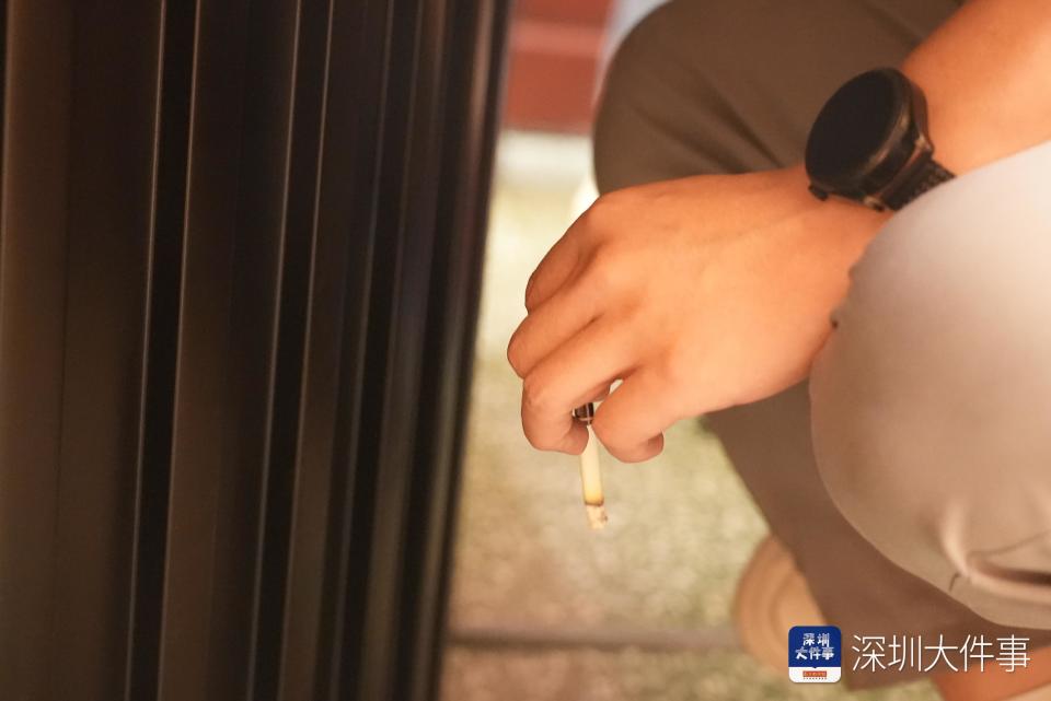 男子吸烟同伴瞎扯"熏蚊子",专家:餐厅应履行控烟职责