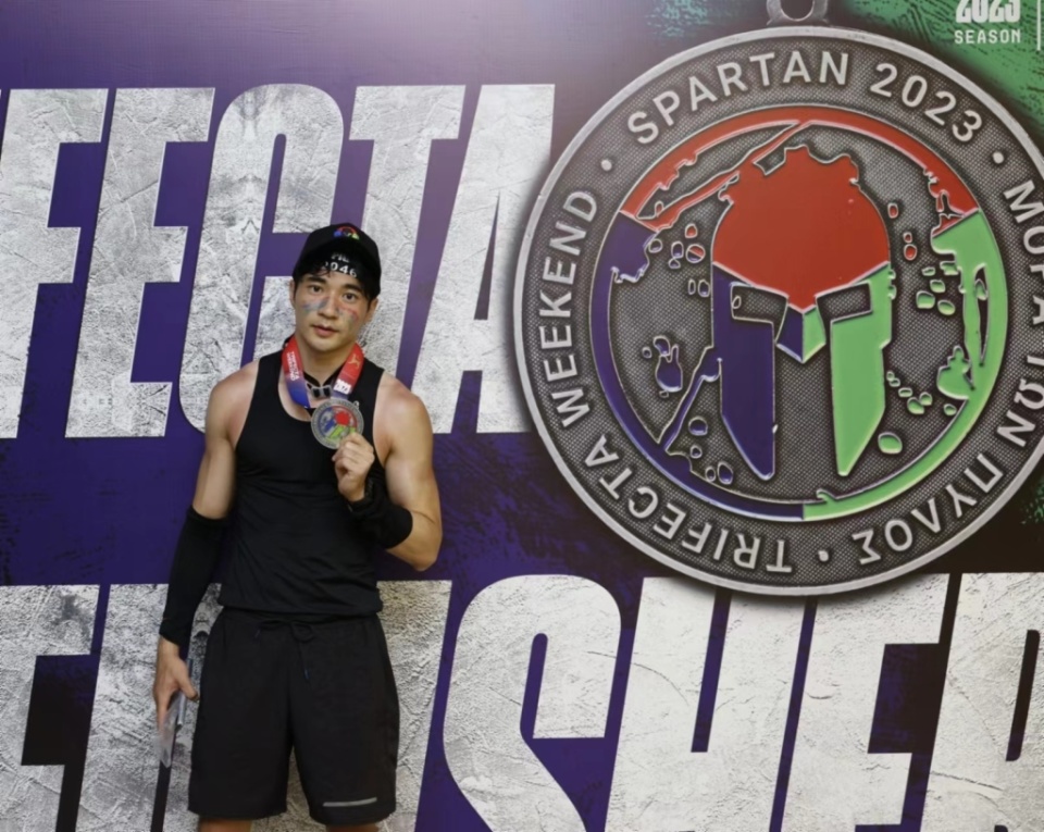 笔下生花台上精彩戏中百味斜杠演员陈俊杰动静结合让角色更入心