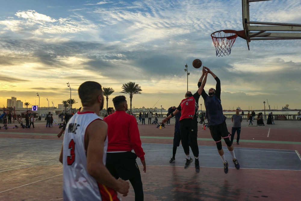 利比亚:海边生活_腾讯新闻