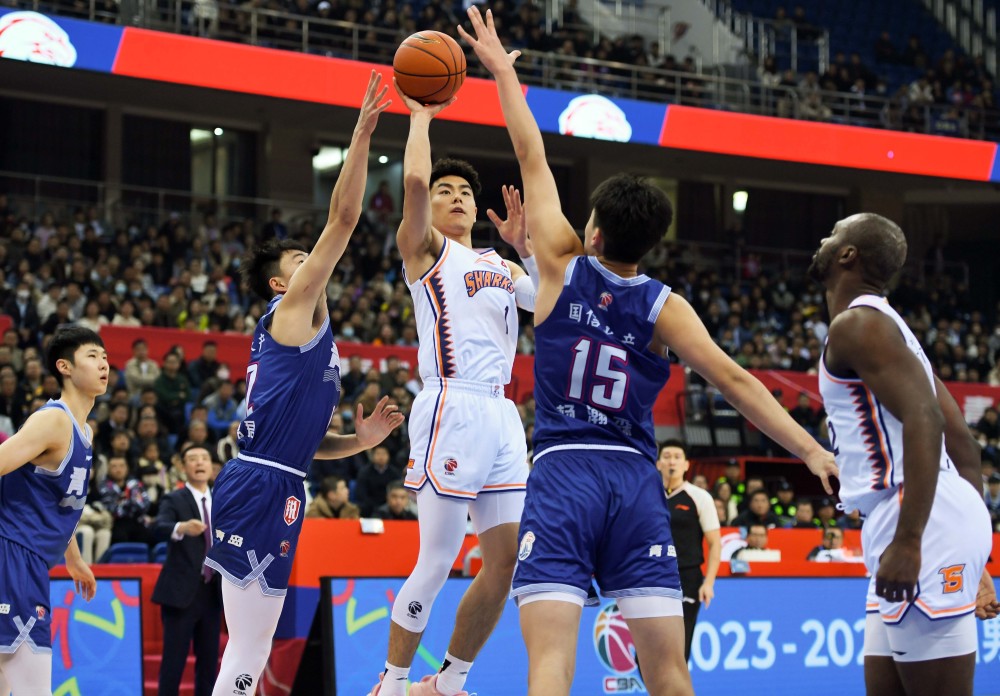 篮球cba常规赛青岛国信水产胜上海久事