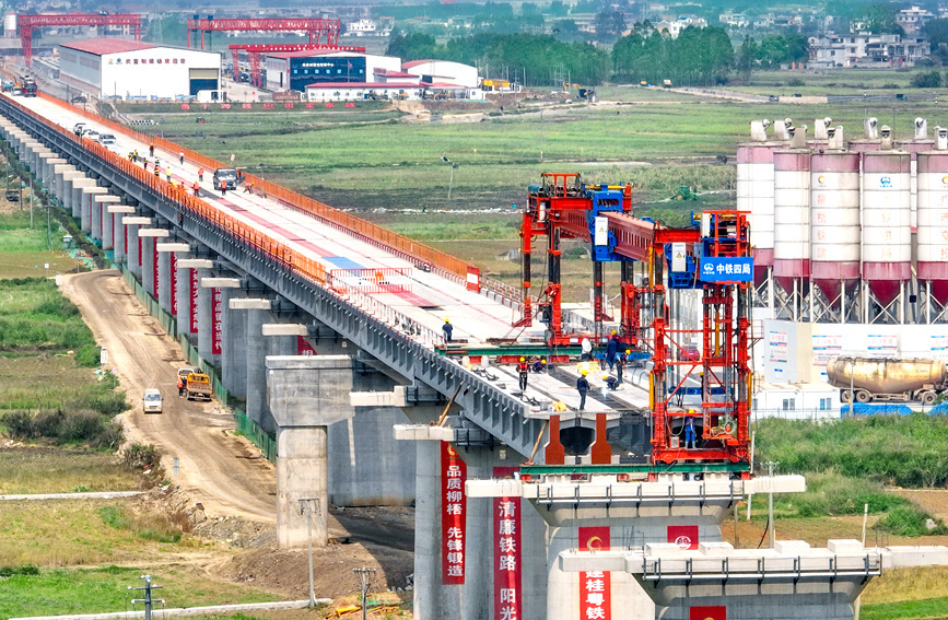 广西柳梧铁路:奔跑在项目建设的"春天里"_腾讯新闻