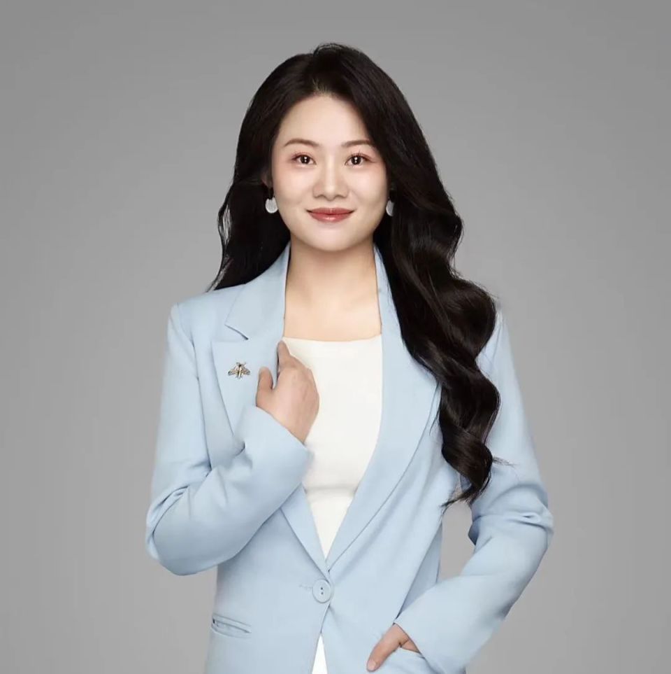 江苏省教科研先进个人,省重点课题主持人,滨湖区小学思政希望之星班