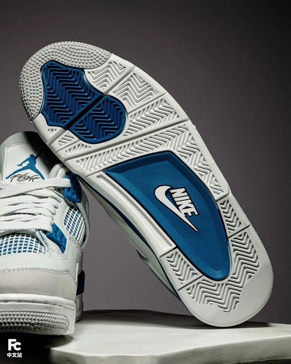 白蓝 aj4 都这个价了!上脚效果如何?小编抢先开箱!