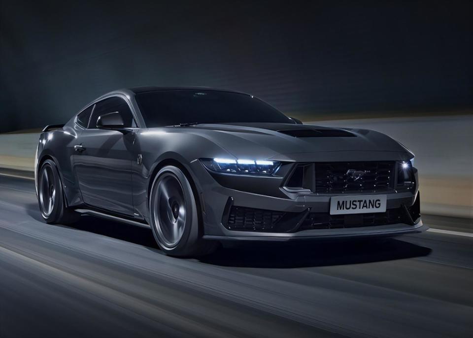 5万!福特野马黑马版上市 这价格还能买哪些大排量跑车?