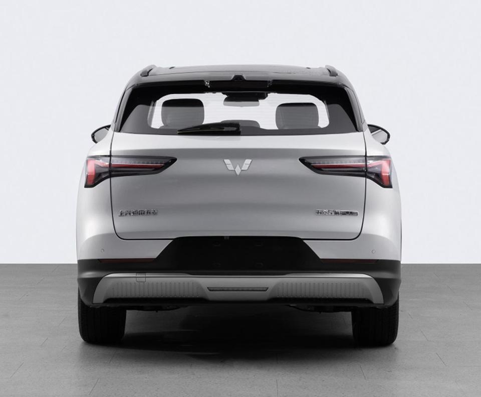 五菱银标全新suv申报全新设计风格车长4705mm两种动力