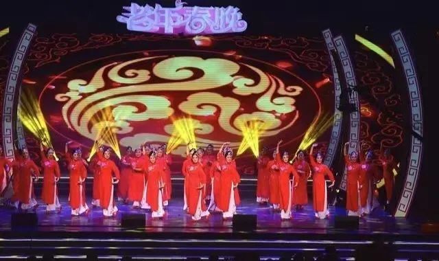 首届张家界老年春晚启幕