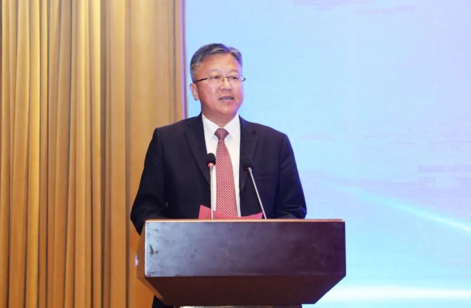 我市举行2024仪征"绿杨春早"招商推介会暨重大项目签约仪式:以茶会友