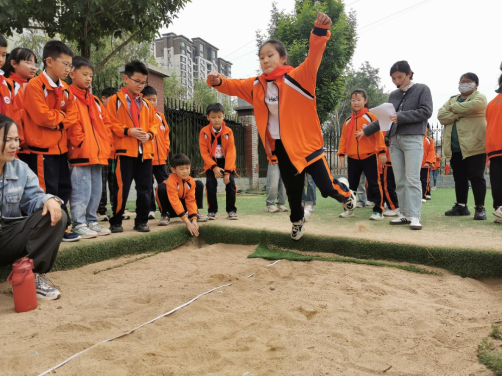 乐园小学利民小学东关小学金河中学东城中学宋江武校第一初级中学郓城