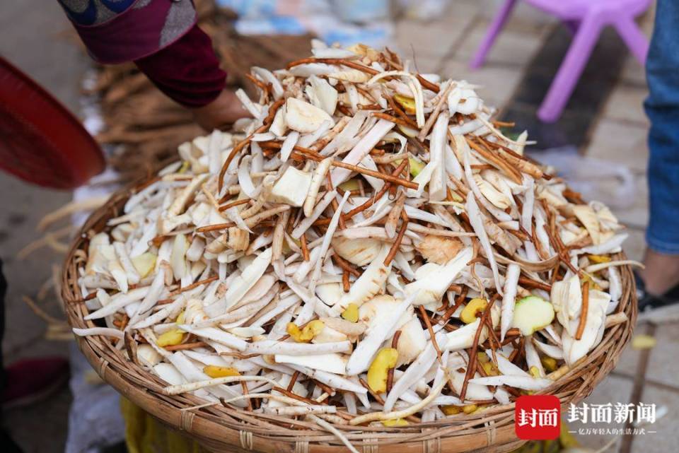 摆了3000桌！端午节，四川会理万人“药根宴”热闹开席丨图集_腾讯新闻