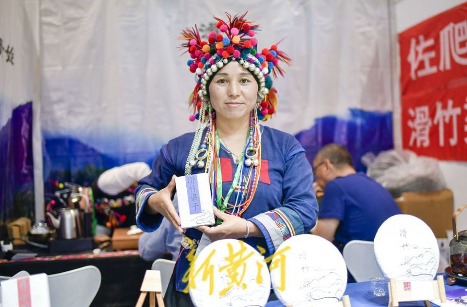 茶博会迎来最炫民族风 茶文化韵味更浓