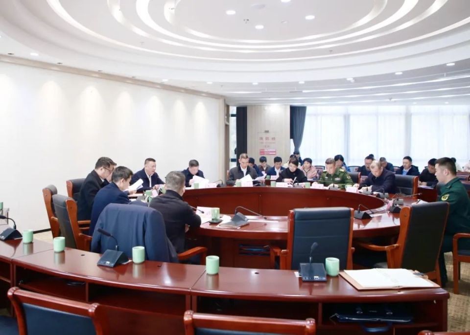 遂昌召开县委议军会议丨胡刚主持并讲话_腾讯新闻