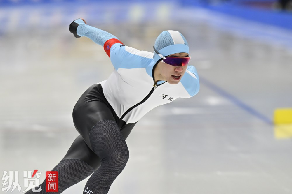 十四冬快讯速度滑冰青年组男子1500米河北运动员获得金牌铜牌