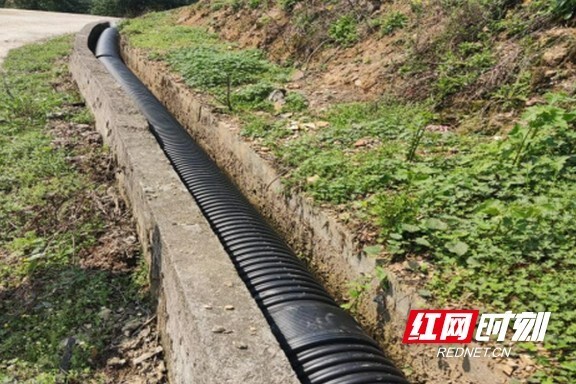 桃江县大栗港镇水渠破损灌溉难乡贤出资解难题