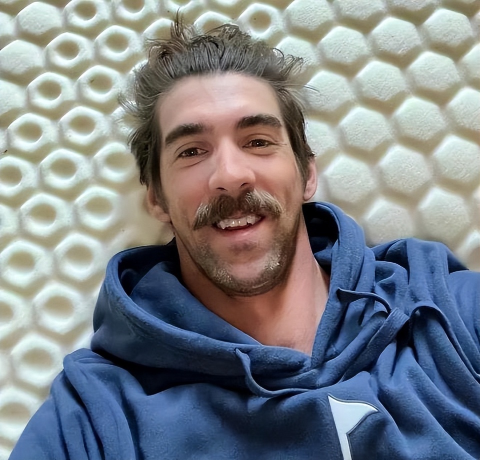 38岁菲尔普斯近照,满脸皱纹胡子拉碴,曾患抑郁险自杀