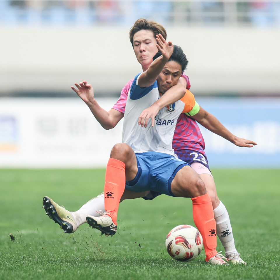 足球——中甲:辽宁铁人胜江西庐山