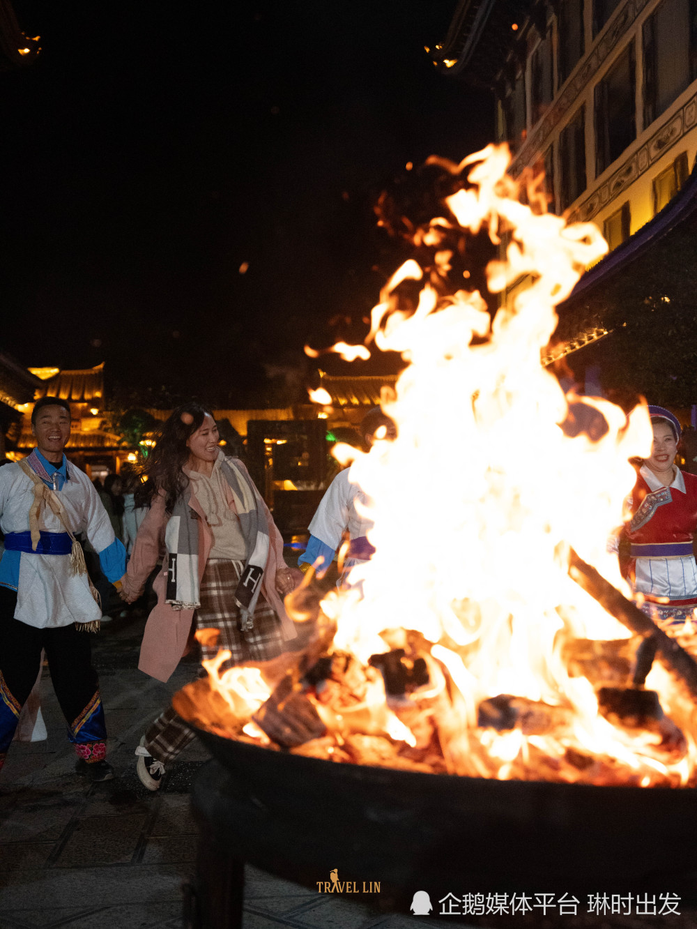 银匠村晚上最热闹的活动篝火晚会