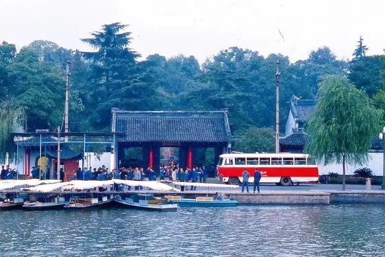 图片资料/市公交集团杭州西湖一带是比较有名的香市,每年江浙沪一带的