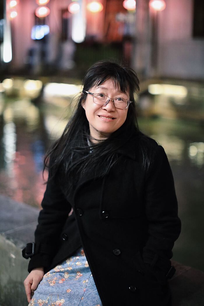 携新作《后山开花》与深圳读者热烈交流 专访诗人余秀华:写作是我与