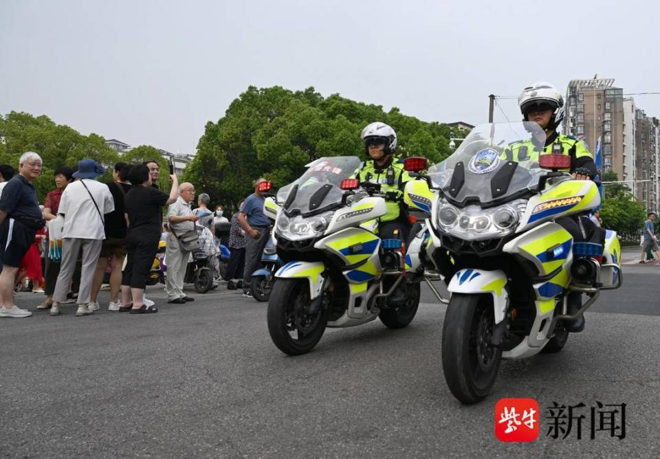 逐梦路上“警”相随！南京警方持续发力再交护考圆满答卷_腾讯新闻