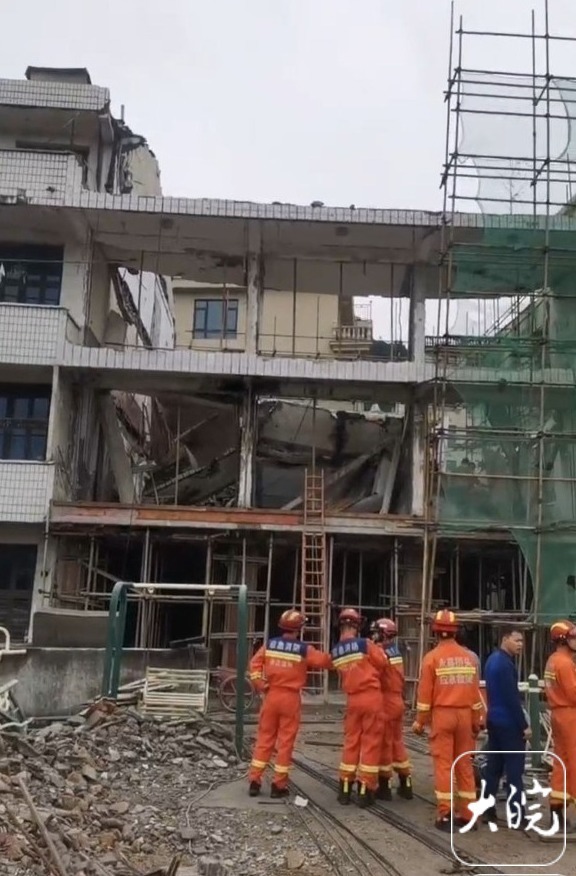 温州永嘉县民房坍塌后续隔壁两户被鉴定为危房户主回忆死里逃生几分钟